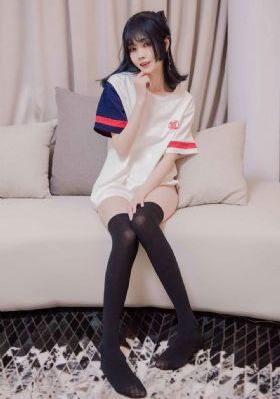 欧美美女穿紧身衣_超清免费观看韩国