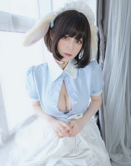 欧美操妞_十万网红美女美酱